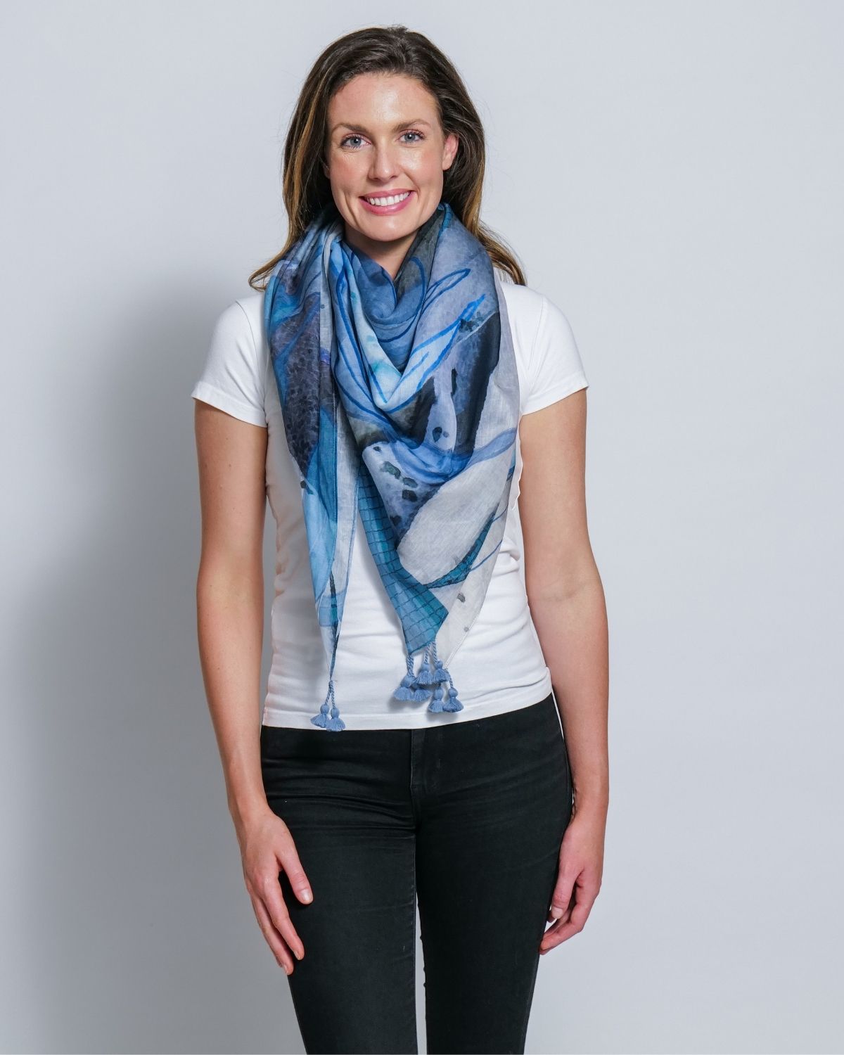 SOMEWHERE silk-cotton tassel scarf