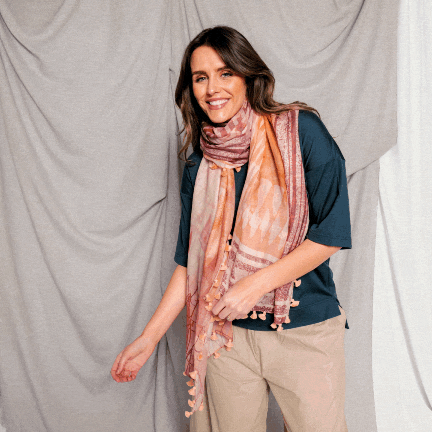 how to wear a scarf in spring summer style inspo